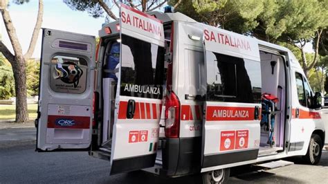 Incidente Tra Moto E Auto Ferito Un Ragazzo Di 20 Anni Il Giunco