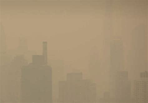 New York Este Inghitit De Fumul Provenit De La Incendiile De Vegetatie