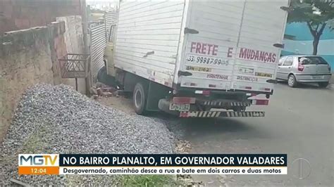 Caminhão desgovernado bate em dois carros e duas motos em Governador