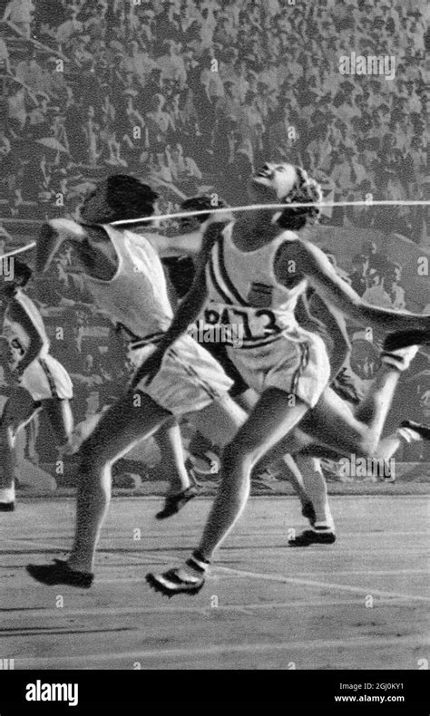 1932 Olympic Games Los Angeles Usa Winner Of The Womens 80 Metre