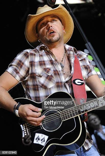 Jason Aldean In Concert Mountain View California Photos And Premium