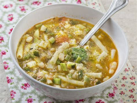 Soupe Minestrone Au Pistou Recette De Soupe Minestrone Au Pistou