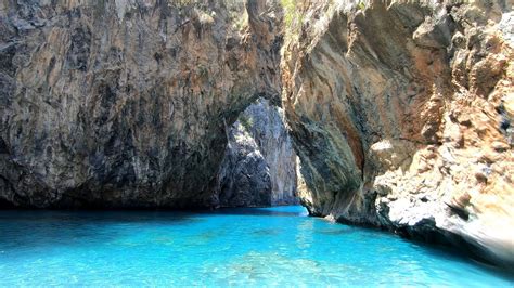 Isola Di Dino Arcomagno Grotta Azzurra Cs Calabria In Kayak