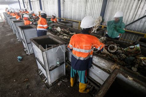 PENGOLAHAN SAMPAH MODERN DI TPA JABON ANTARA Foto