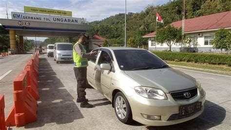 Foto Atur Perjalanan Masyarakat Pemerintah Keluarkan Surat Edaran