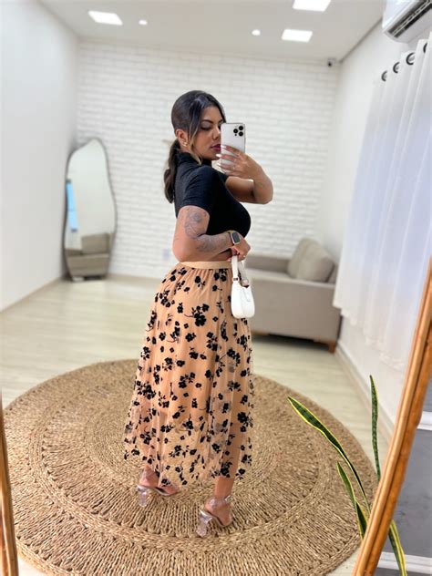 Saia Tule Floral Estela Nude Hyorrana
