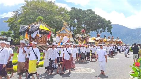 Video Bagian Upacara Agama Karya Agung Pura Puseh Desa Bale Agung