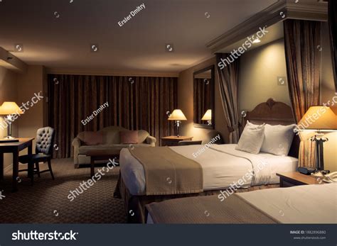 89,586 Night view of hotel Stock Photos, Images & Photography ...