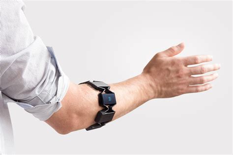 Thalmic Labs Opens App Store for Myo Armband - Wearable Tech Insider