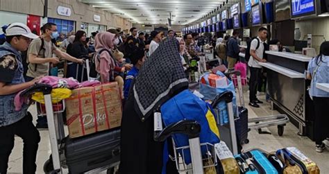 Arus Balik Lebaran Ribu Orang Tiba Di Bandara Soetta