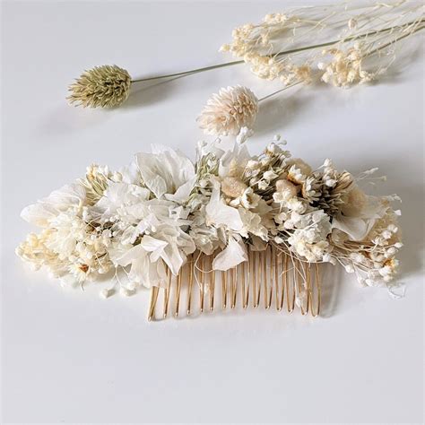 Peigne à cheveux fleuri pour coiffure de mariage en fleurs séchées