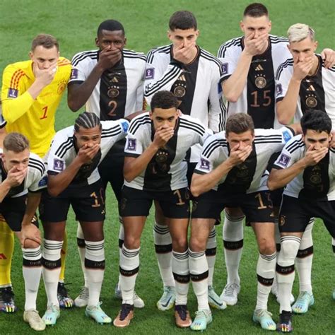 Los Jugadores De Alemania Se Taparon La Boca En Forma De Protesta Contra La Fifa Filo News