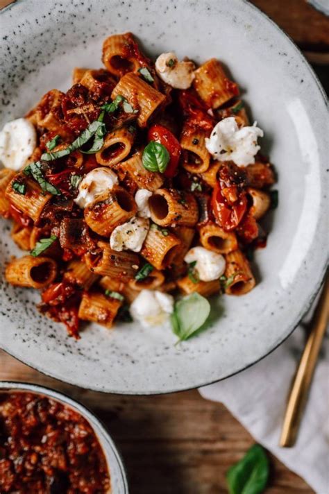 Rote Linsen Pasta Mit Cremigster Getrocknete Tomaten Sauce Artofit