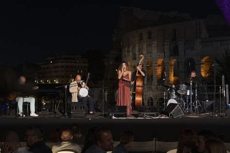 Sotto Le Stelle Al Colosseo Con Il Lino Patruno Jazz Show