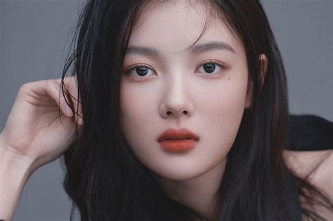 Kim Yoo Jung Kenang Cinta Pertama Dalam Film 20th Century Girl