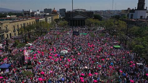 Mexicans Protest López Obradors Moves To Weaken Election Agency The