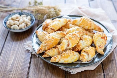 Mini Cornetti Di Sfoglia Al Salmone Gustosi E Veloci Da Realizzare