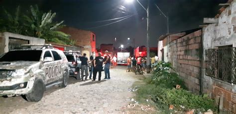 Morte De Comerciante Motivou Chacina Em Caucaia Diz Delegado Arma