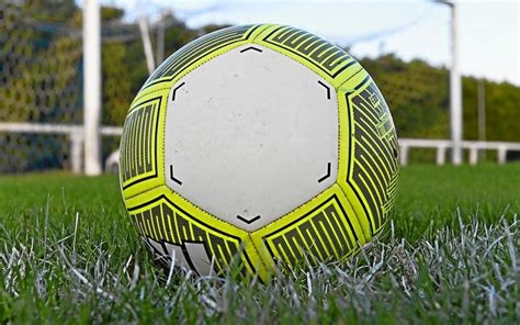 R Vainqueur De Gouesnou Plouvien Renouvelle Son Bail Foot Amateur Bretagne