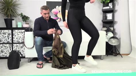 Muslim Woman Wants Photos From A Horny Photographer