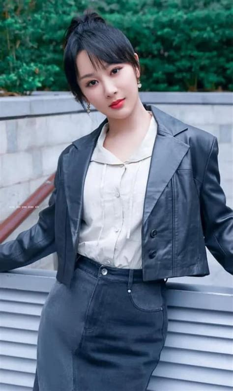 Top những mỹ nhân Cbiz hot nhất mạng xã hội từ 1 1 đến 27 9 2022 do