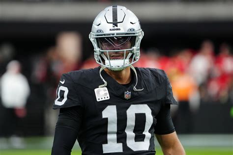 Why Did The Raiders Bench Jimmy Garoppolo Qb Continues To Fall Down