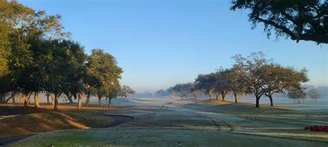 Grand Oaks Golf Club, Davie, Florida - Golf course information and reviews.