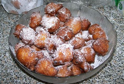 VIDEO: Croatian Recipes: Fritule | Croatia Week