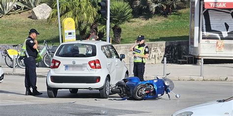 PROMETNA Sudar Auta I Motora U Vukovarskoj Jedna Osoba Je Prevezena U