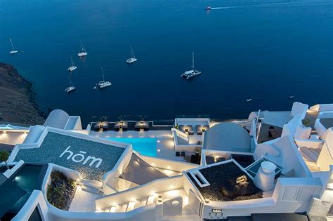 11 Best Luxury Hotels in Oia, Santorini - Stay to Wander