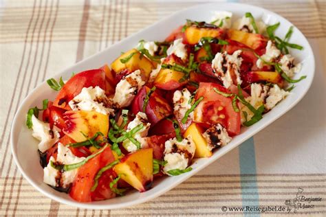 Tomaten Pfirsich Salat Mit Mozzarella Reisegabel