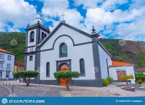 Igreja Matriz De Velas Em Velas Sao Jorge Island Azores Portu Imagem De