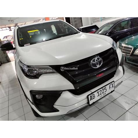 Toyota Fortuner VRZ TRD Putih 2018 Bekas Terawat Tangan Pertama Di