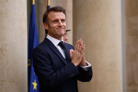 IVG dans la Constitution Emmanuel Macron envisage une réunion du