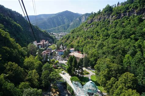Borjomi - Andrea Hearts Traveling