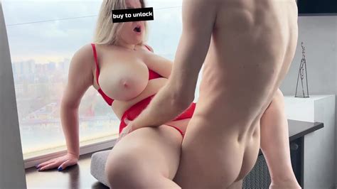 Une Blonde Aux Courbes G N Reuses Passe Un Bon Moment En Rendant Visite Son Prochain Amant