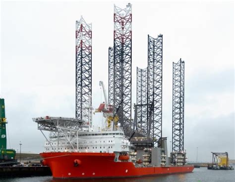 M Dp Pax Ts Crane Jack Up Ship For Charter