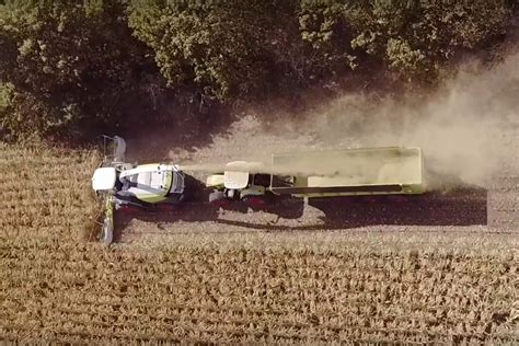 Claas Lanz El Sistema De Descarga Trasera En La Jaguar Serie