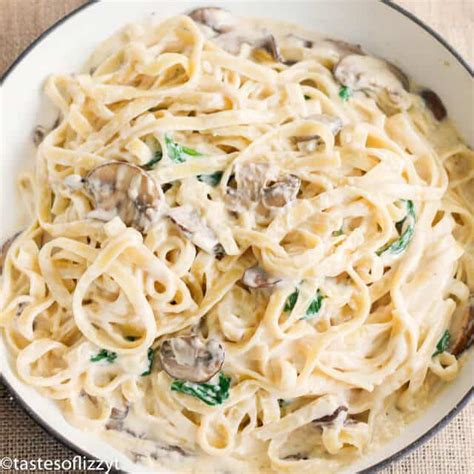 Fettuccini With Mushroom Alfredo Sauce Easy Dinner Recipe