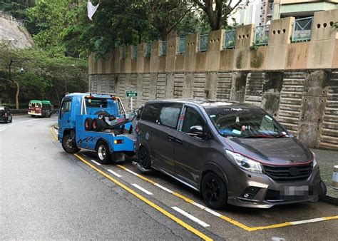 交警嚴打東九龍違泊黑點 發逾2100張告票拖走8車｜即時新聞｜港澳｜oncc東網