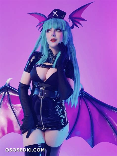 Mayweda Morrigan Aensland Darkstalkers Vampire Naked Cosplay