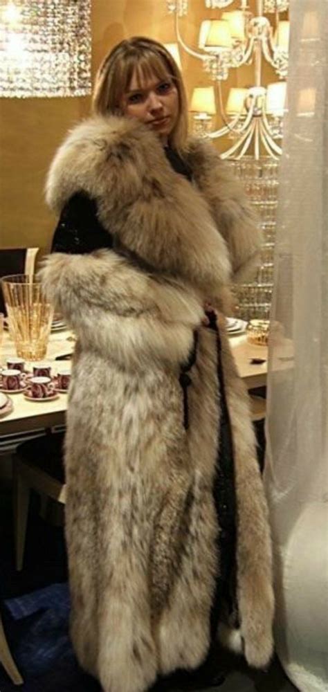 Pin By Mark George On Furcoats Fur Coat Fashion Fur Jacket Women