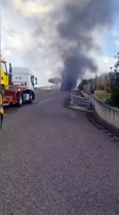 Assalto A Un Portavalori Nel Salento Spari E Terrore In Strada Video