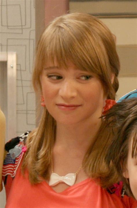 Hot Sexy Amber Beattie Bikini Pics