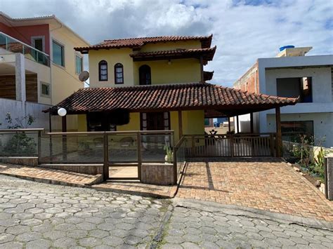 Casa de Condomínio na Rua do Guriri 2090 Peró em Cabo Frio por R