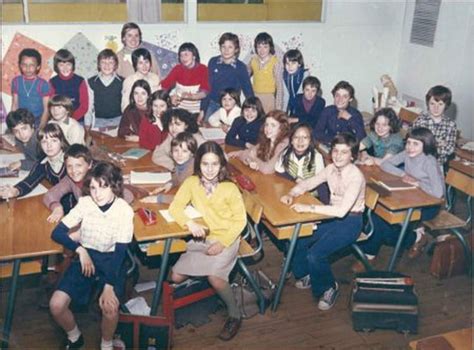 Photo de classe CM2 de 1977 Collège Aristide Briand Copains d avant