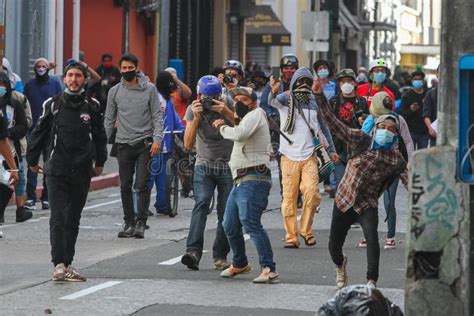 Estallido De Protestas Violentas En Guatemala Foto De Archivo Editorial