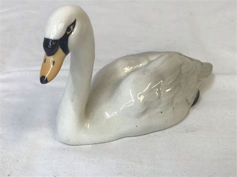 Beswick Swan Figurine Head Up 1684 Treasure Antique And Appraisers