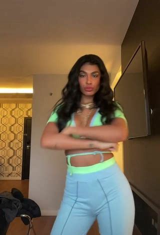 Jully Oliveira Pocah Nude And Sexy Videos On TikTok Sexyfilter