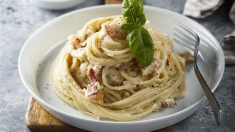 Resep Spaghetti Carbonara Lezatnya Pasta Dengan Saus Krim Dan Keju